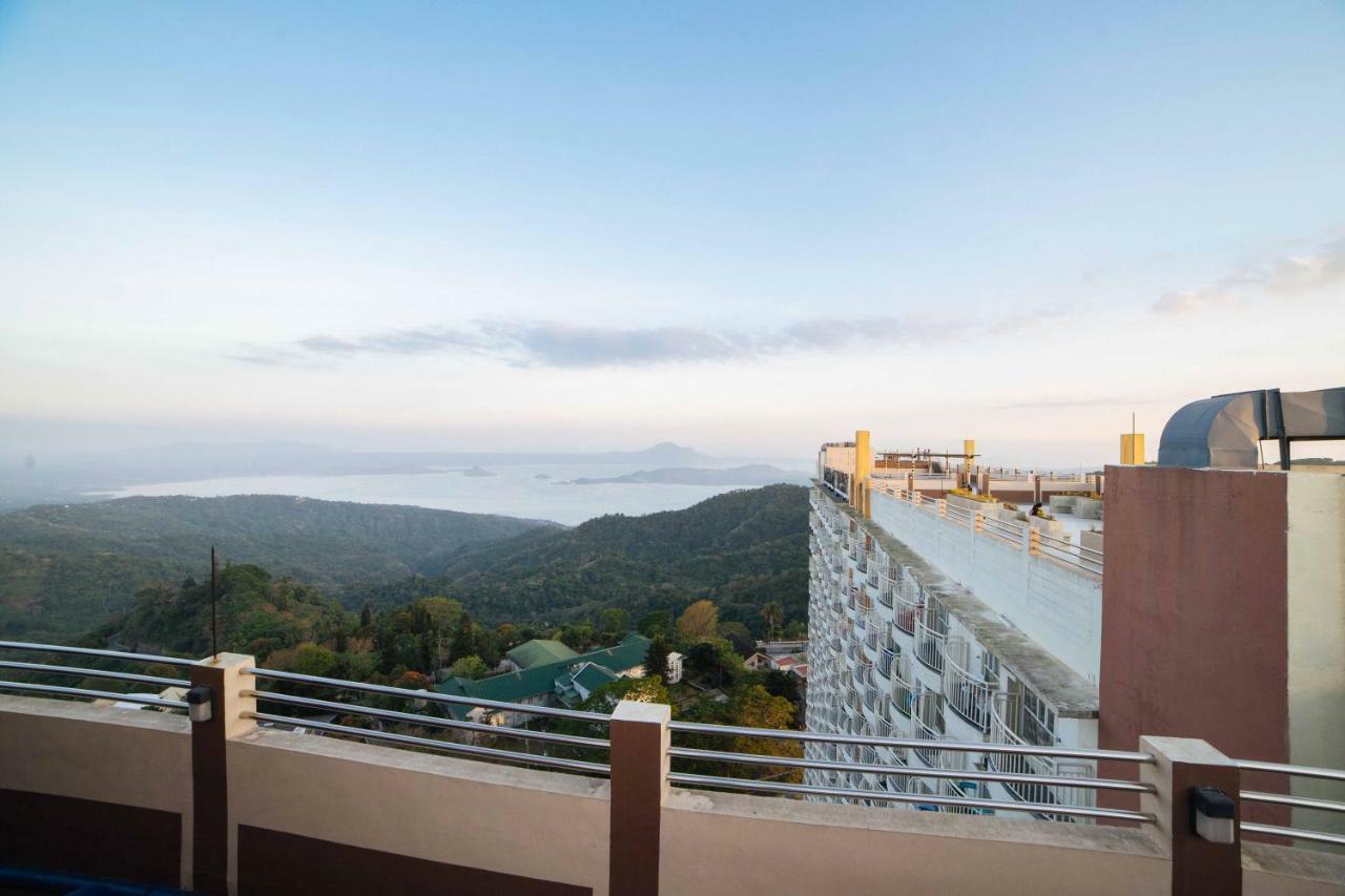 เรดดอร์ซ พรีเมียม แอท ซิตี้แลนด์ ตาไกย์ไตย์ 2 Hotel Tagaytay City ภายนอก รูปภาพ