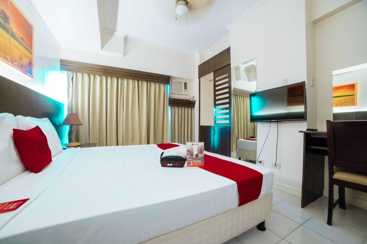 เรดดอร์ซ พรีเมียม แอท ซิตี้แลนด์ ตาไกย์ไตย์ 2 Hotel Tagaytay City ภายนอก รูปภาพ
