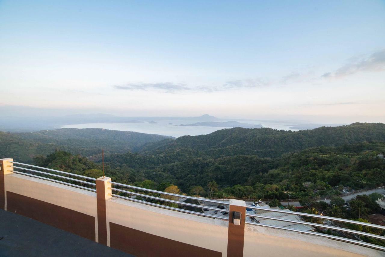 เรดดอร์ซ พรีเมียม แอท ซิตี้แลนด์ ตาไกย์ไตย์ 2 Hotel Tagaytay City ภายนอก รูปภาพ