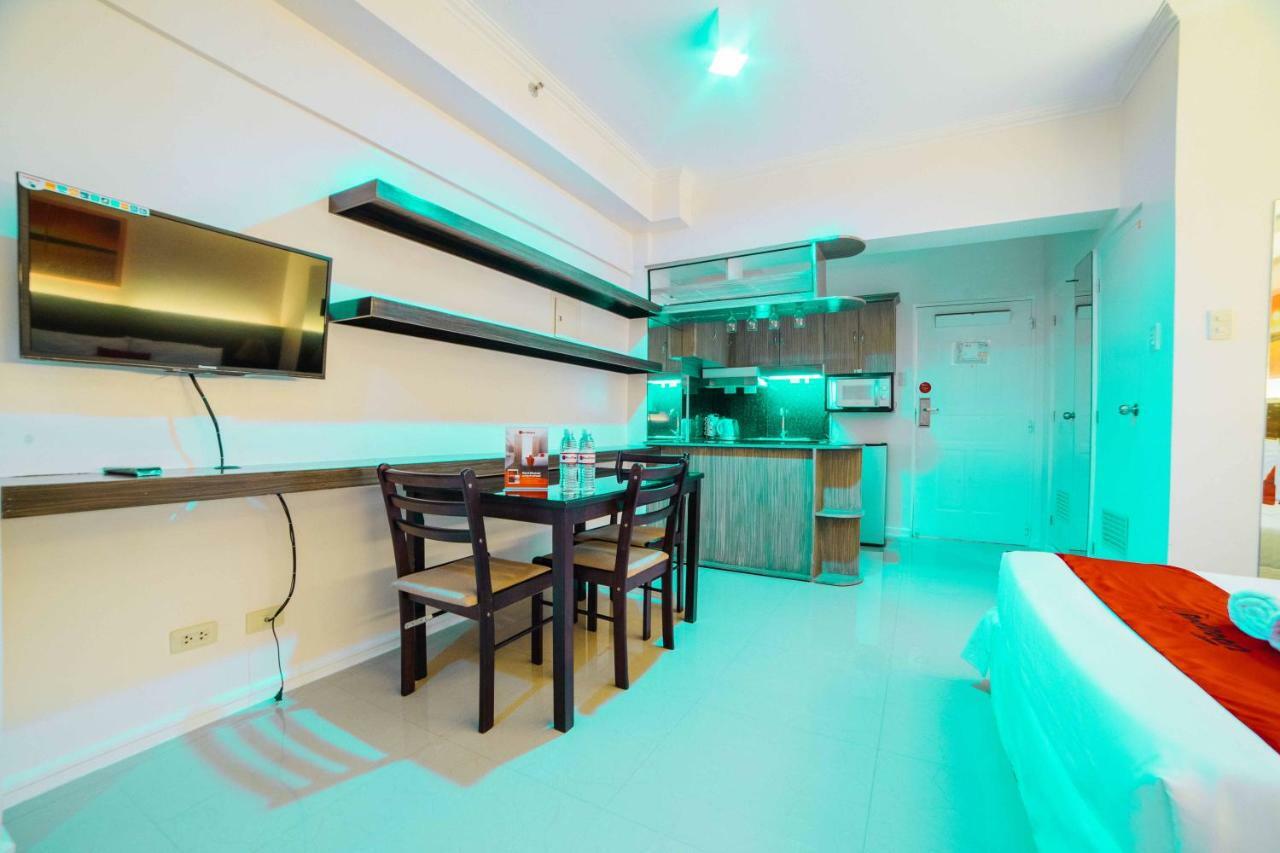 เรดดอร์ซ พรีเมียม แอท ซิตี้แลนด์ ตาไกย์ไตย์ 2 Hotel Tagaytay City ภายนอก รูปภาพ