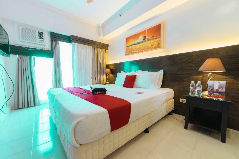 เรดดอร์ซ พรีเมียม แอท ซิตี้แลนด์ ตาไกย์ไตย์ 2 Hotel Tagaytay City ภายนอก รูปภาพ