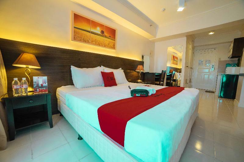 เรดดอร์ซ พรีเมียม แอท ซิตี้แลนด์ ตาไกย์ไตย์ 2 Hotel Tagaytay City ภายนอก รูปภาพ