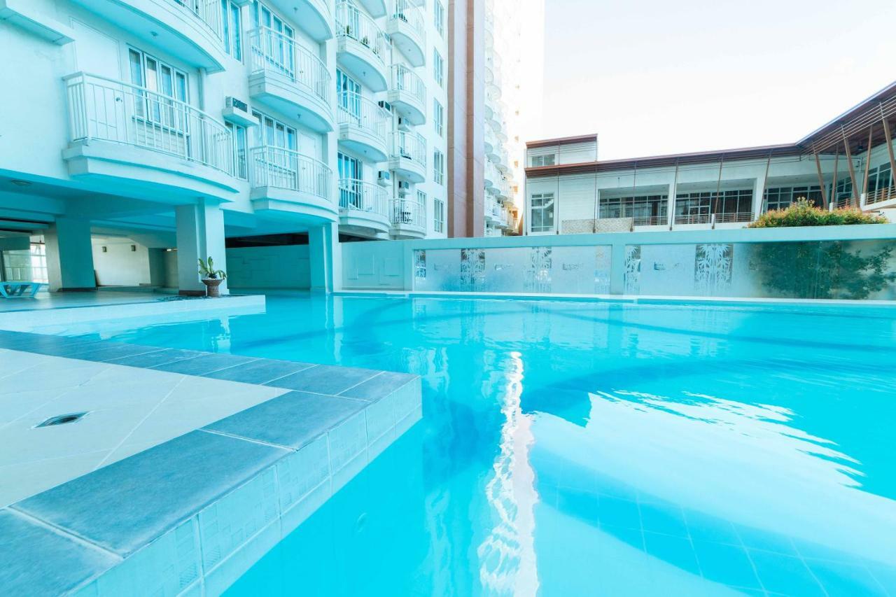 เรดดอร์ซ พรีเมียม แอท ซิตี้แลนด์ ตาไกย์ไตย์ 2 Hotel Tagaytay City ภายนอก รูปภาพ