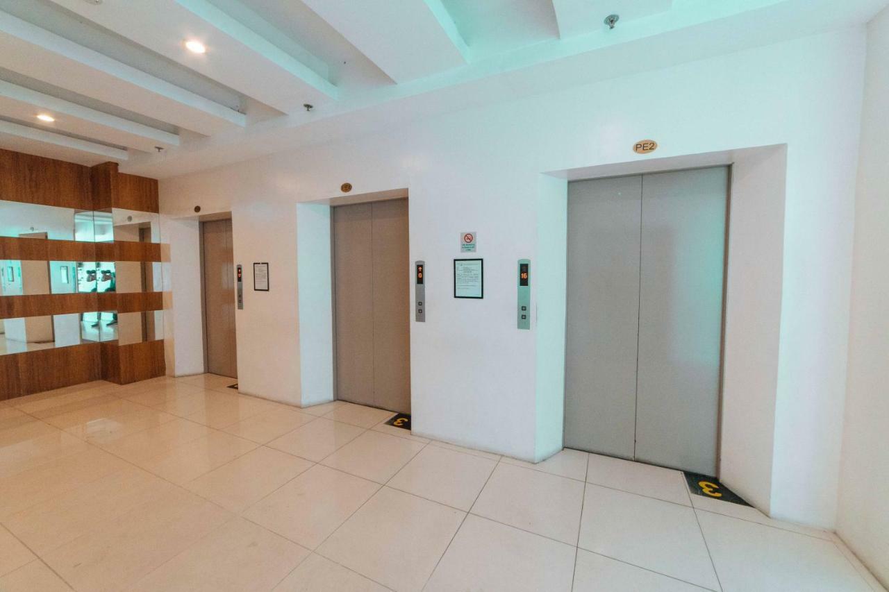 เรดดอร์ซ พรีเมียม แอท ซิตี้แลนด์ ตาไกย์ไตย์ 2 Hotel Tagaytay City ภายนอก รูปภาพ